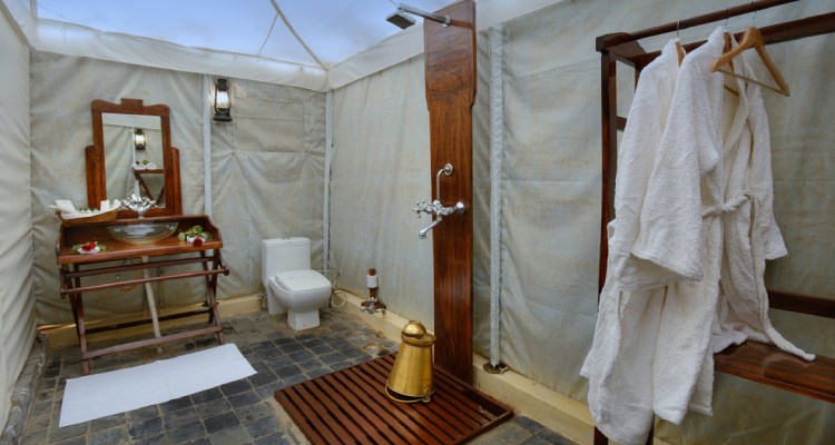 aranyaresort-tent-washroom