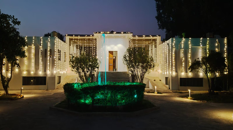 eriline resorts entrance