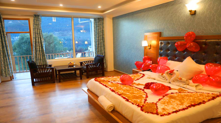 hotel NSB honeymoon suite room