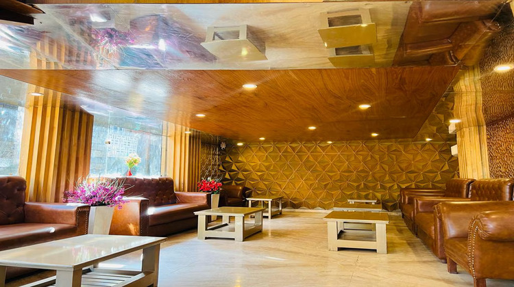 hotel adlife luxury, srinagar porch