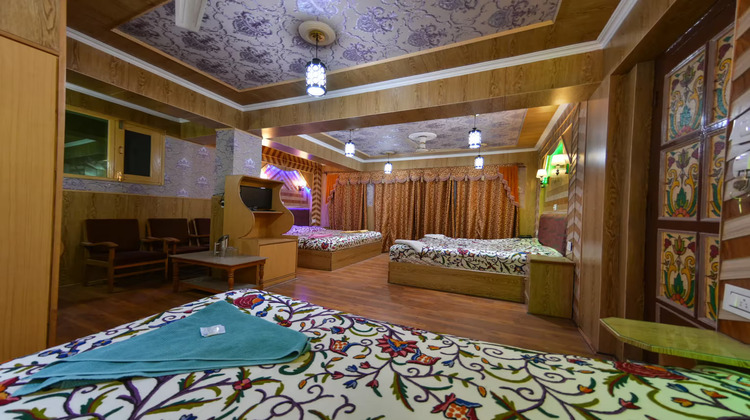 hotel city grace room