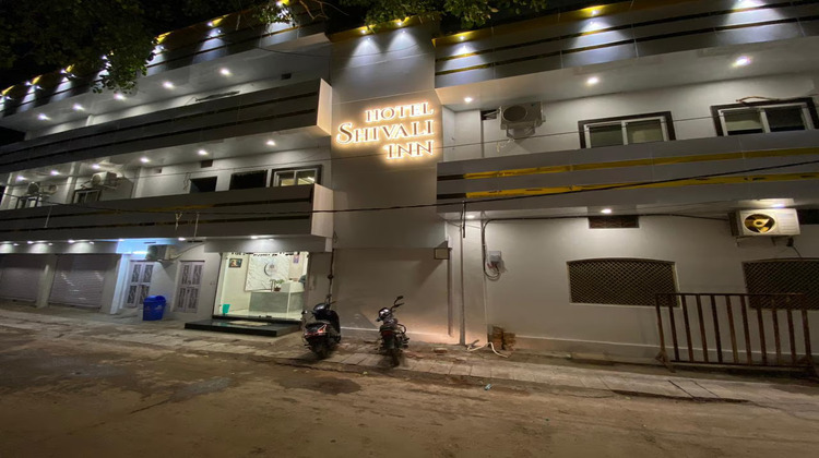 hotel shivali inn facade