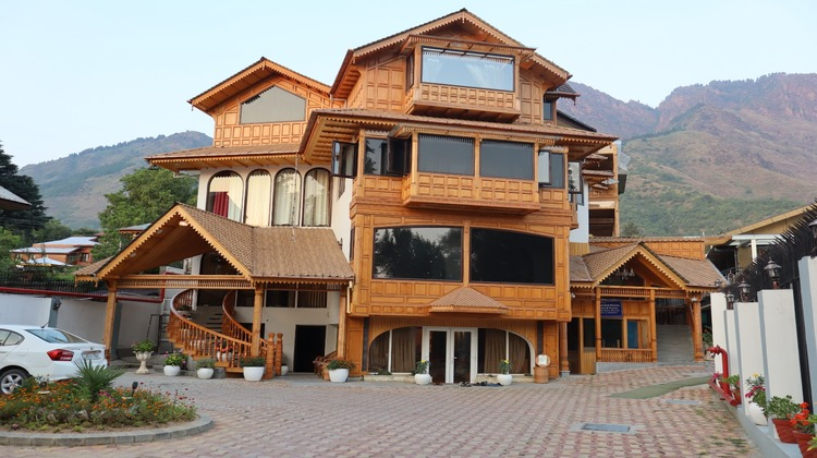 kashmir mahal resorts outdoor