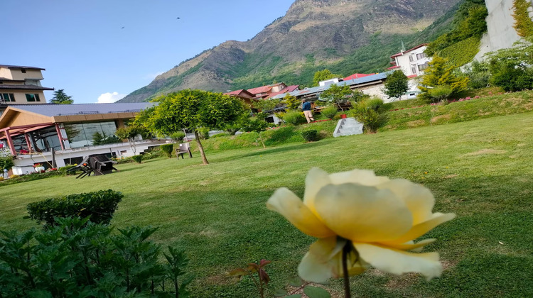 kashmir mahal resorts play area