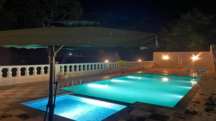 the ashoka hotels & resorts, Panna swimming pool