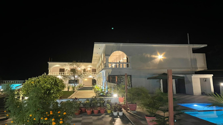 the ashoka hotels & resorts, panna outside